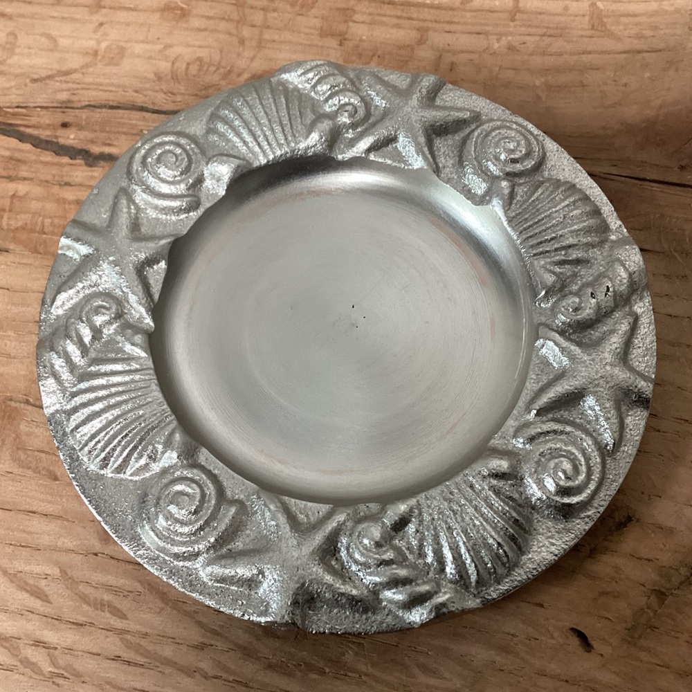 ⚫️ Pair of Sanibel Shores Pewter / Aluminum Crafted Candle Holders - Decor - Picture 11 of 16